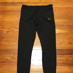 NIKE Dri-Fit Thermal Running Tights BLACK - Medium